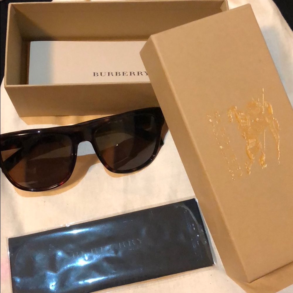 Burberry Sunglasses - Picture 3 of 3
